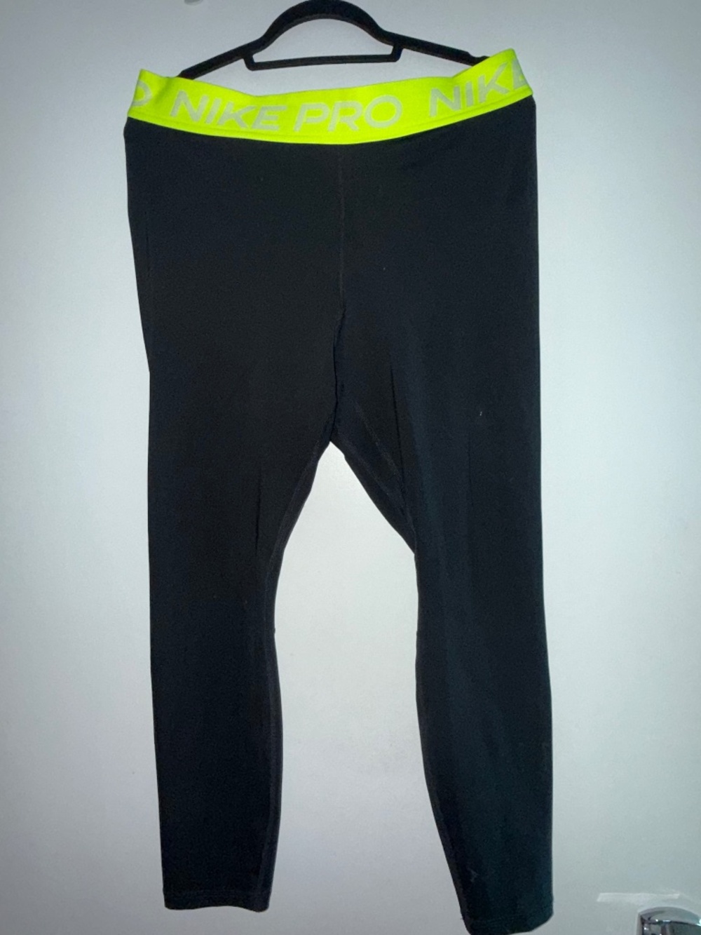 Nike One Icon Clash Women’s Mid-Rise 7/8 Training Leggings